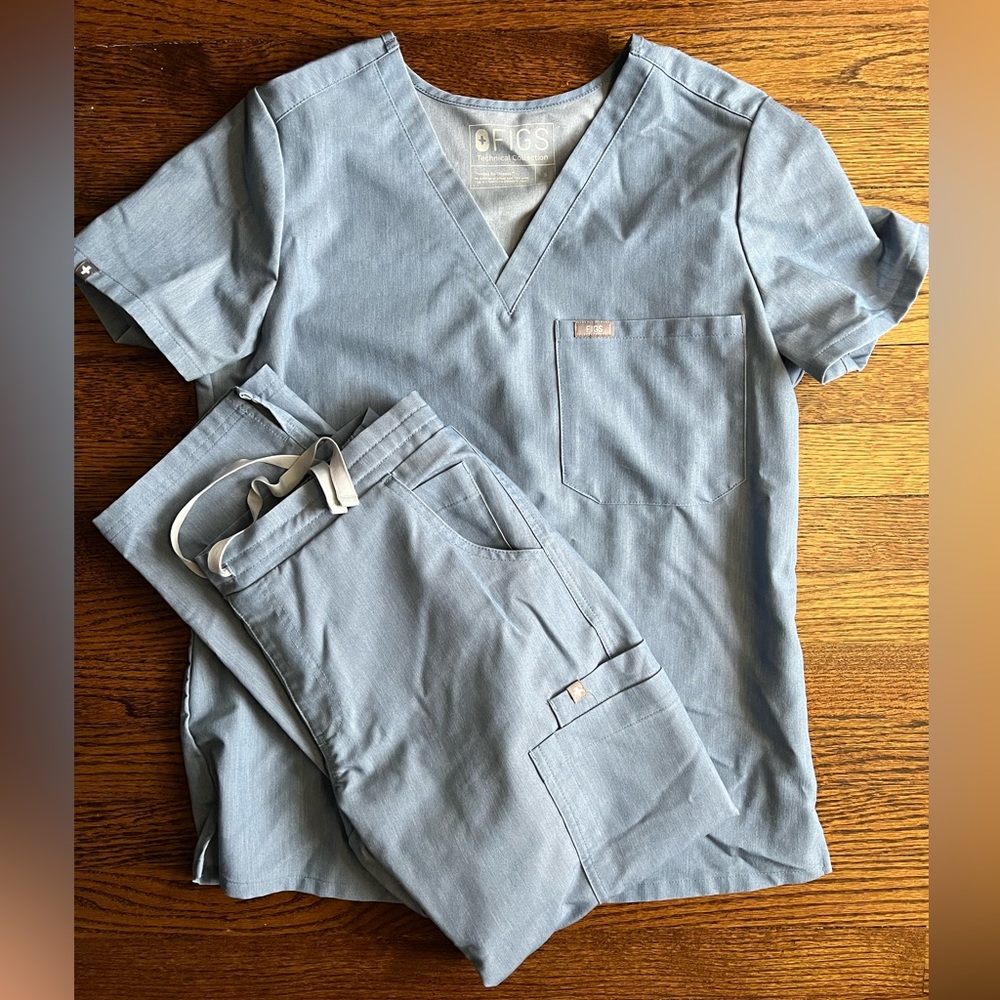 Set of FIGS scrubs - Catarina top and Yola skinny scrub pants